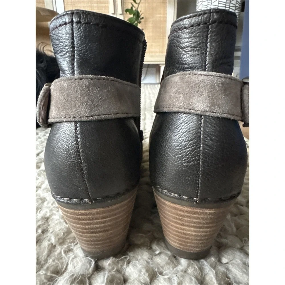 Dansko Women's Shirley Wedge‎ Size 38  Brown Suede And Leather